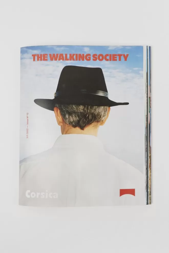 Camper Souvenirs<Camper Revista The Walking Society